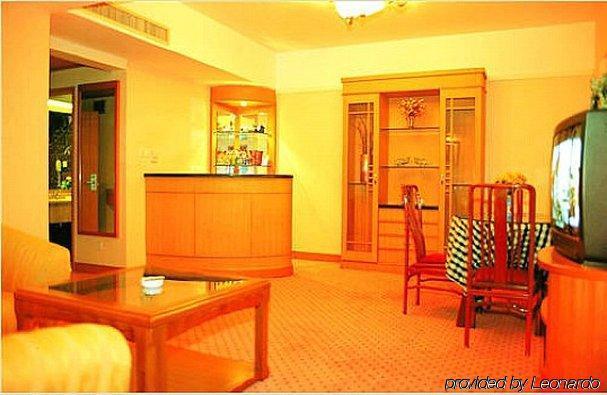 Crown Hotel Wuhan Cameră foto