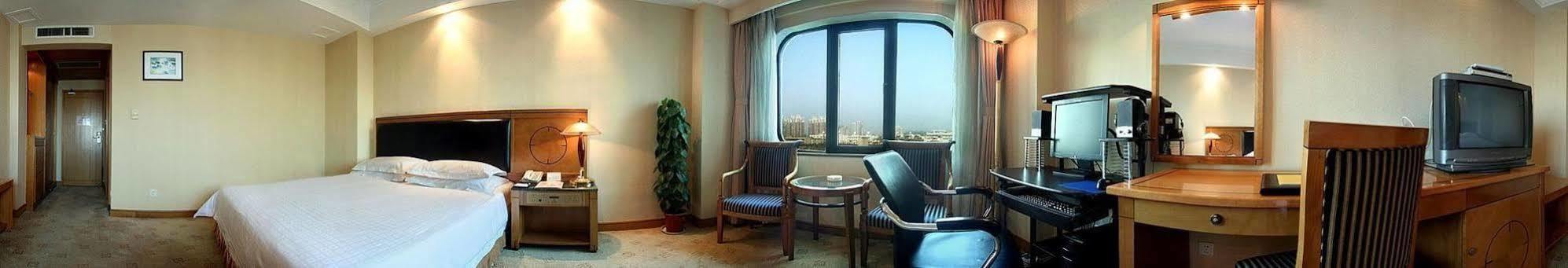 Crown Hotel Wuhan Exterior foto